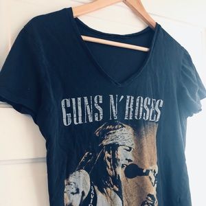 Perfectly worn-in and super soft Guns N’ Roses tee
